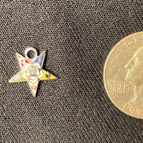 💙💛🤍💚❤️OES 👑 Order of the Eastern Star CHARM - Silver Tone 💙💛🤍💚❤️ - Picture 2 of 5